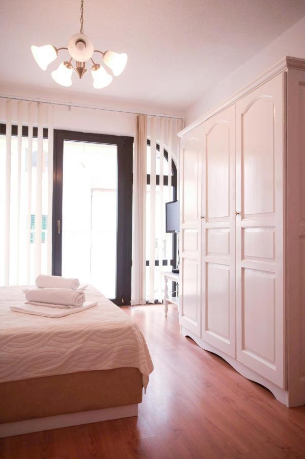 House Bilic Apartment Baska Voda Exterior photo